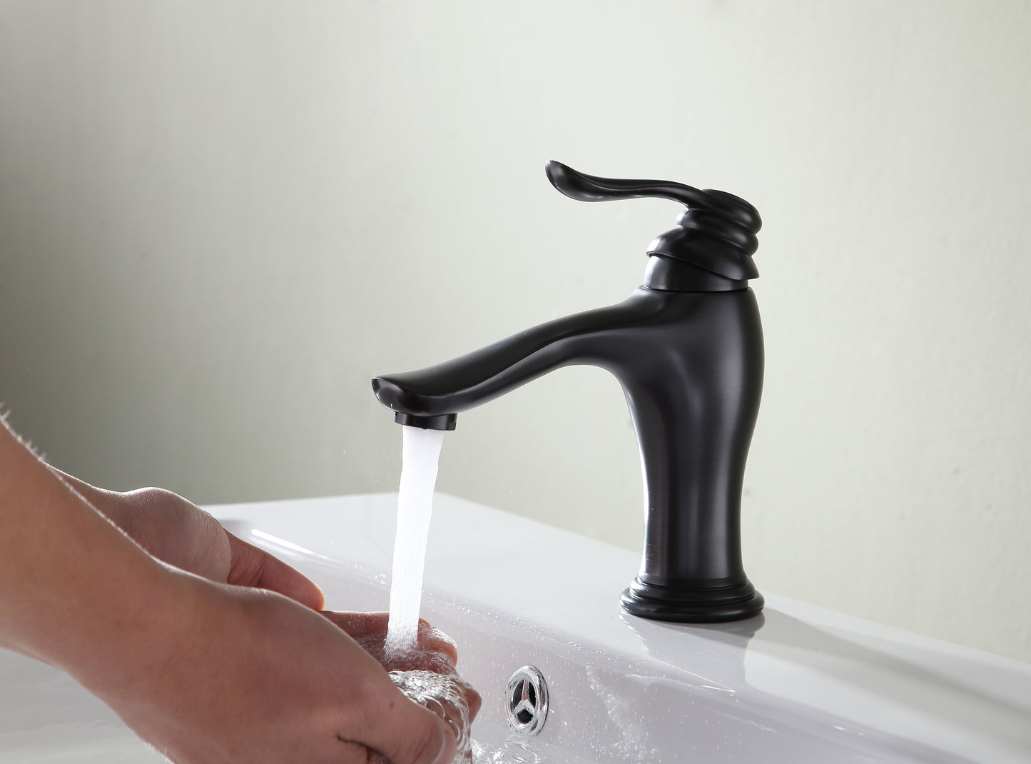 Anfore Single Hole Single Handle Bathroom Faucet