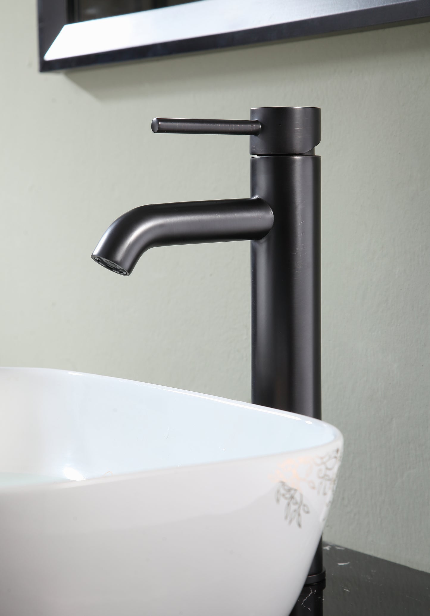 L-AZ108ORB - Valle Single Hole Single Handle Bathroom Faucet in Oil Rubbed Bronze