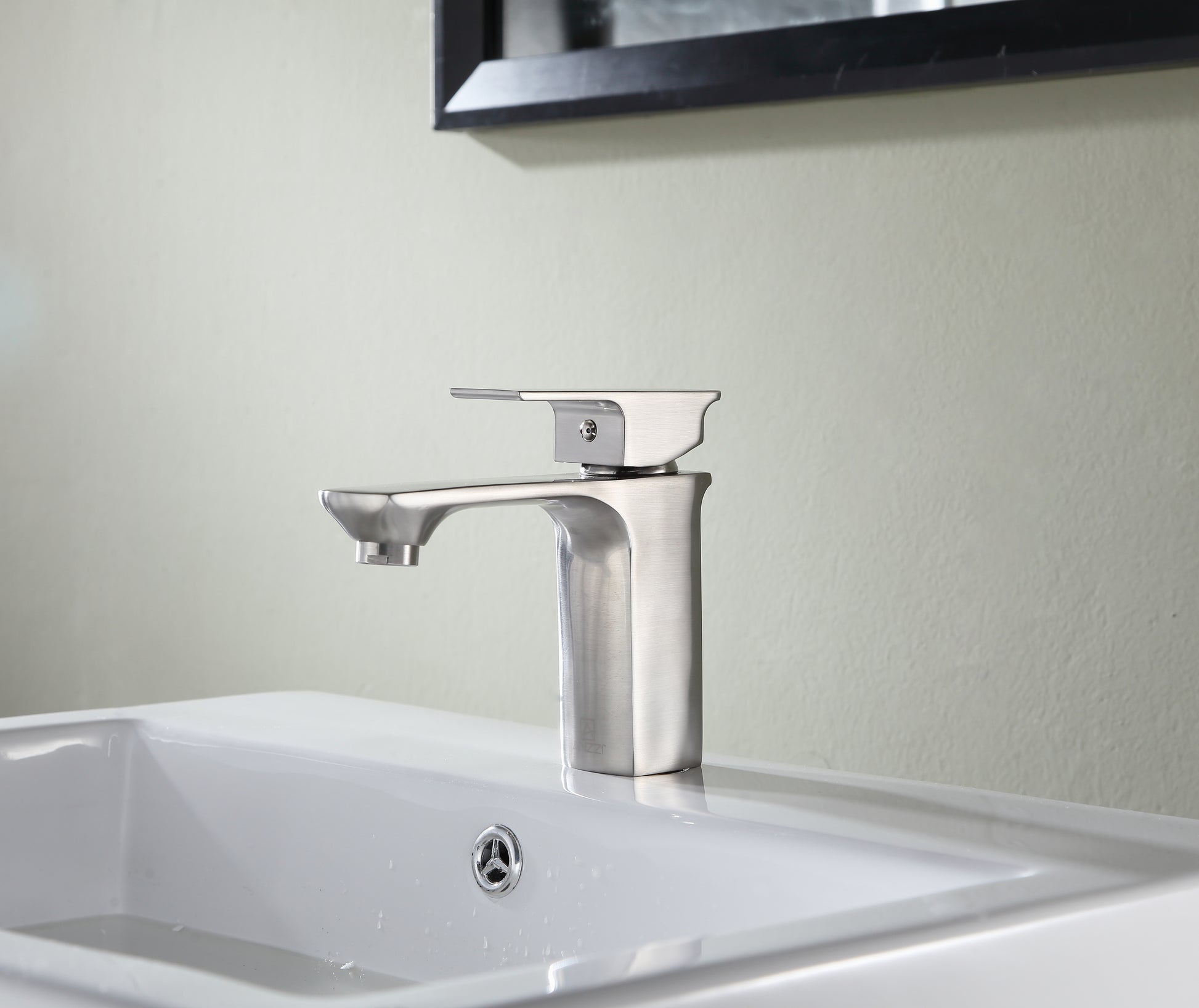 L-AZ118BN - Promenade Single Hole Single Handle Bathroom Faucet in Brushed Nickel