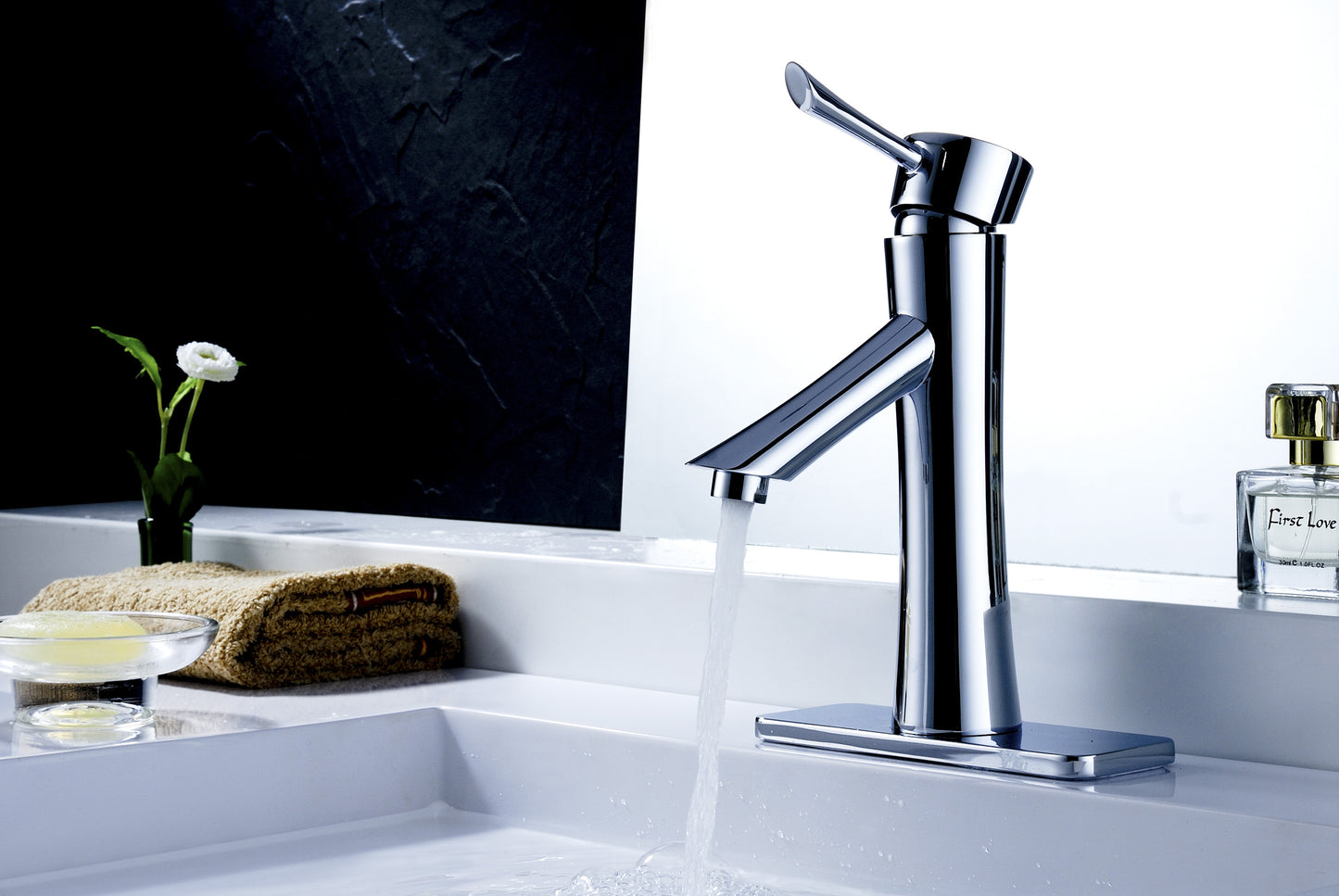Saga Series Single Hole Single-Handle Low-Arc Bathroom Faucet in Polished Chrome