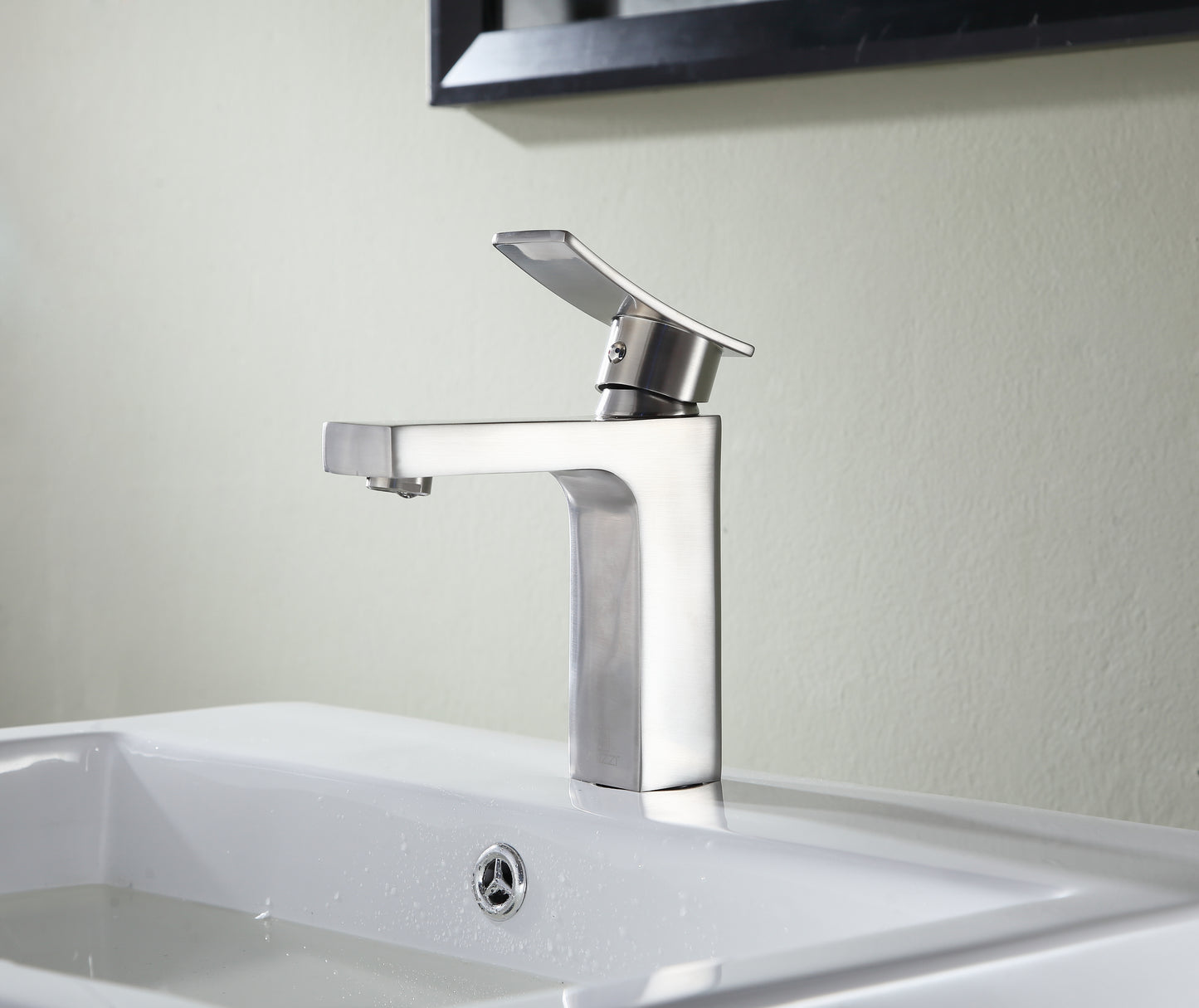 L-AZ117BN - Promenade Single Hole Single Handle Bathroom Faucet in Brushed Nickel