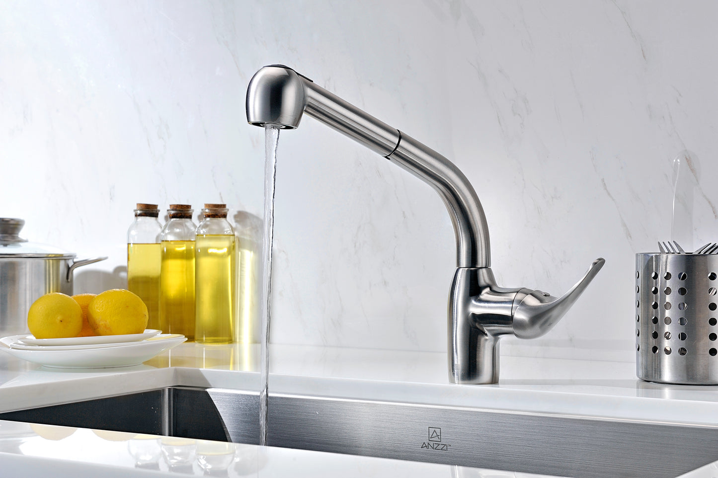 Harbour Single-Handle Pull-Out Sprayer Kitchen Faucet in Brushed Nickel