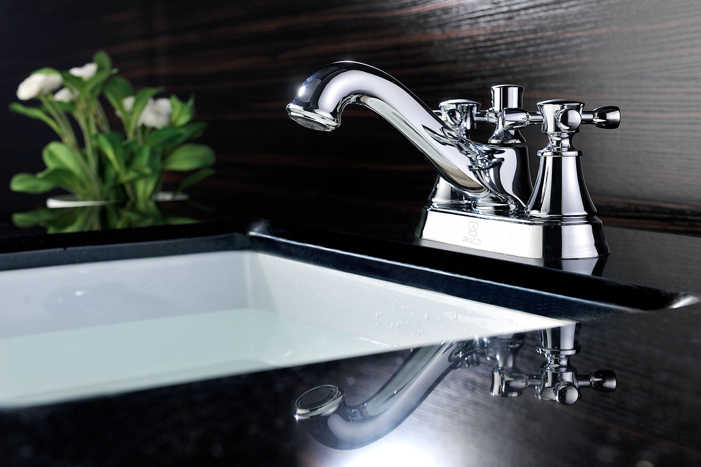 Major Series 4 in. Centerset 2-Handle Mid-Arc Bathroom Faucet