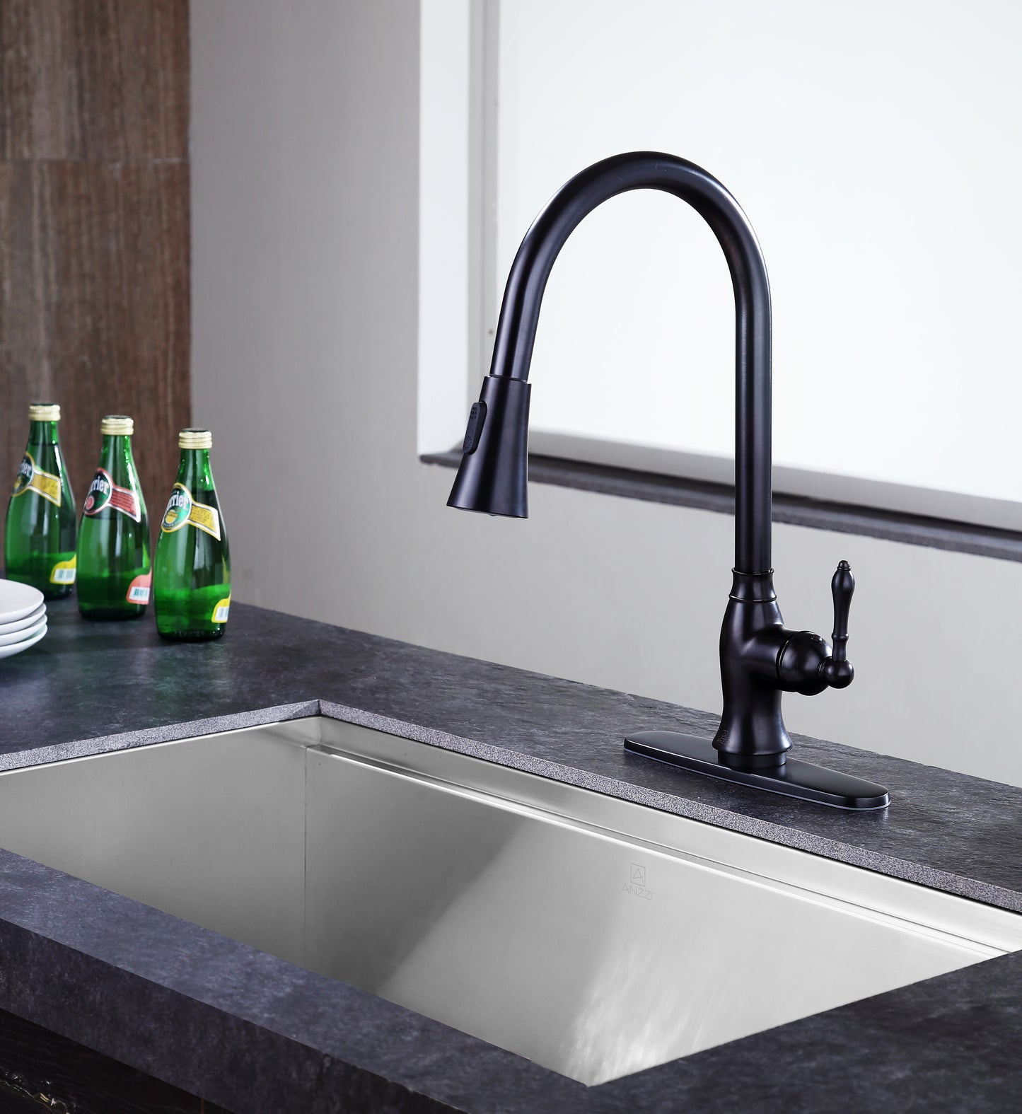 Rodeo Single-Handle Pull-Out Sprayer Kitchen Faucet