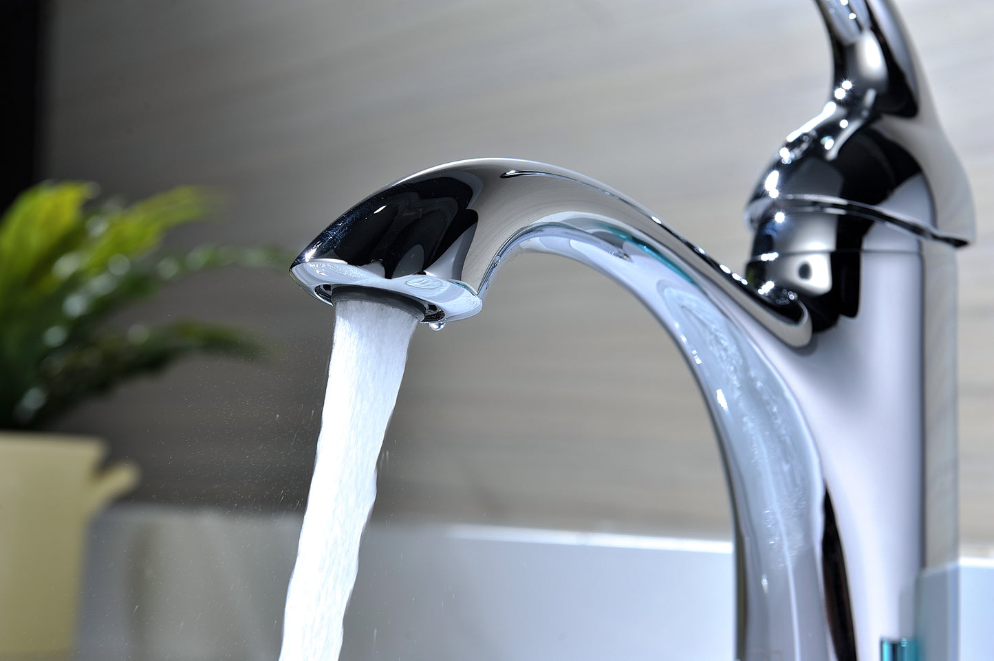 Arc Series Single Hole Single-Handle Low-Arc Bathroom Faucet
