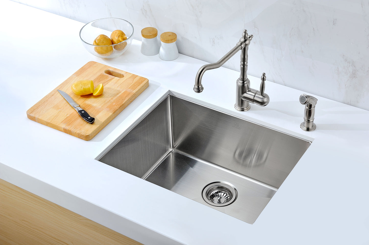 Vanguard Undermount Stainless Steel 23 in. 0-Hole Single Bowl Kitchen Sink in Brushed Satin