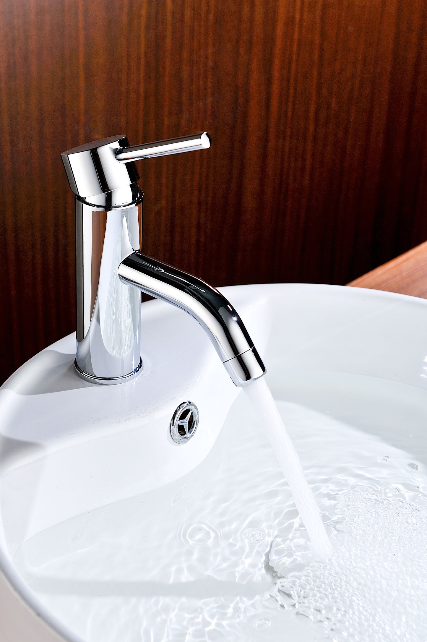 Bravo Series Single Hole Single-Handle Low-Arc Bathroom Faucet
