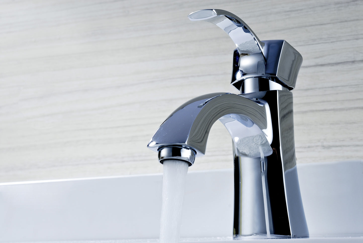 Alto Series Single Hole Single-Handle Mid-Arc Bathroom Faucet
