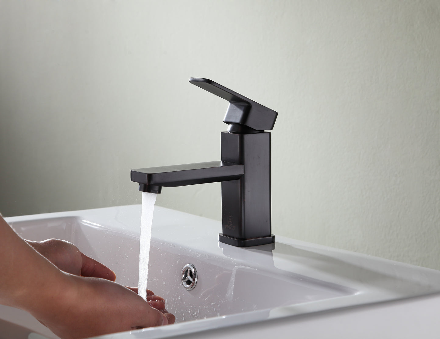 Naiadi Single Hole Single Handle Bathroom Faucet