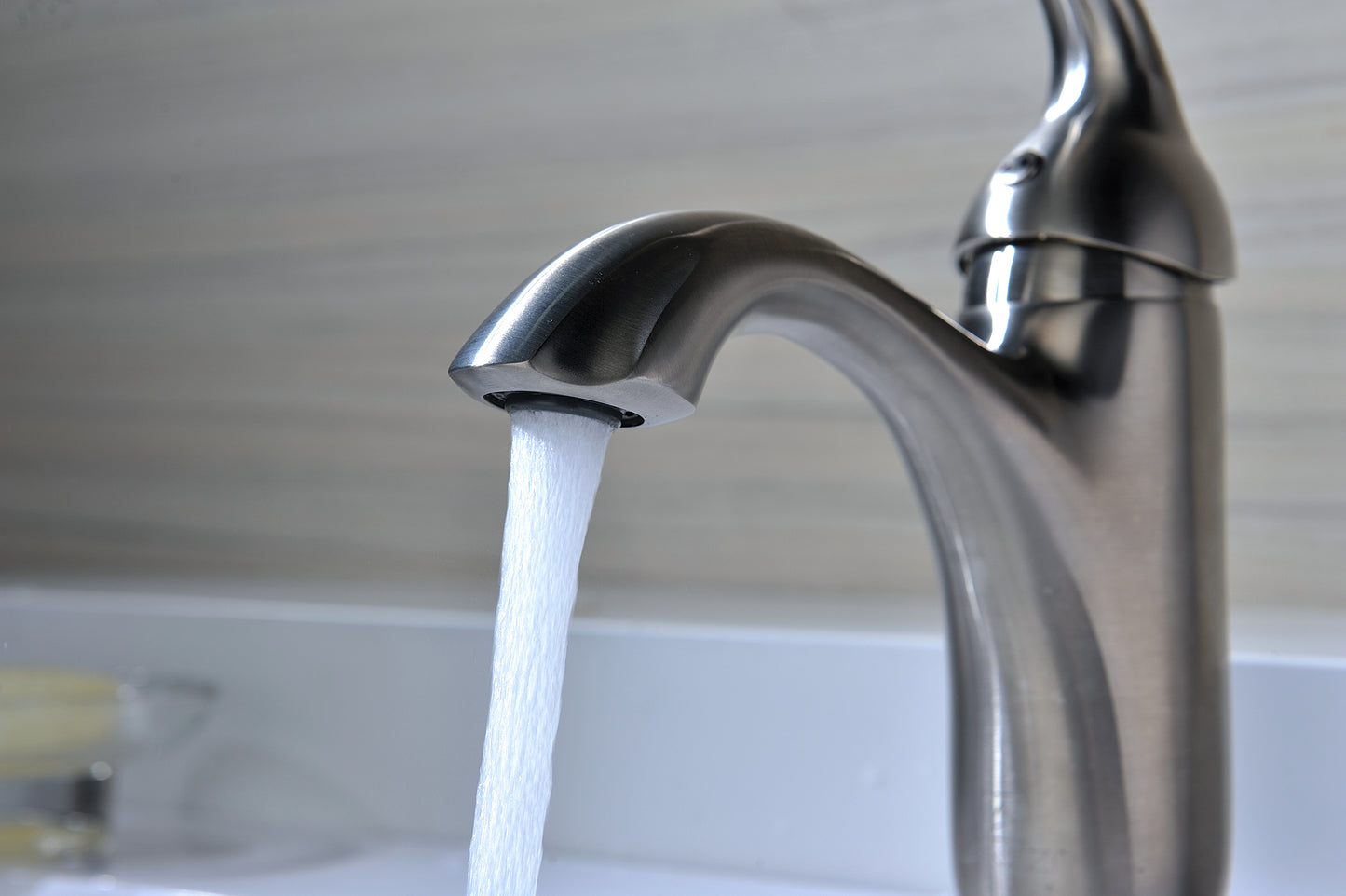 Arc Series Single Hole Single-Handle Low-Arc Bathroom Faucet