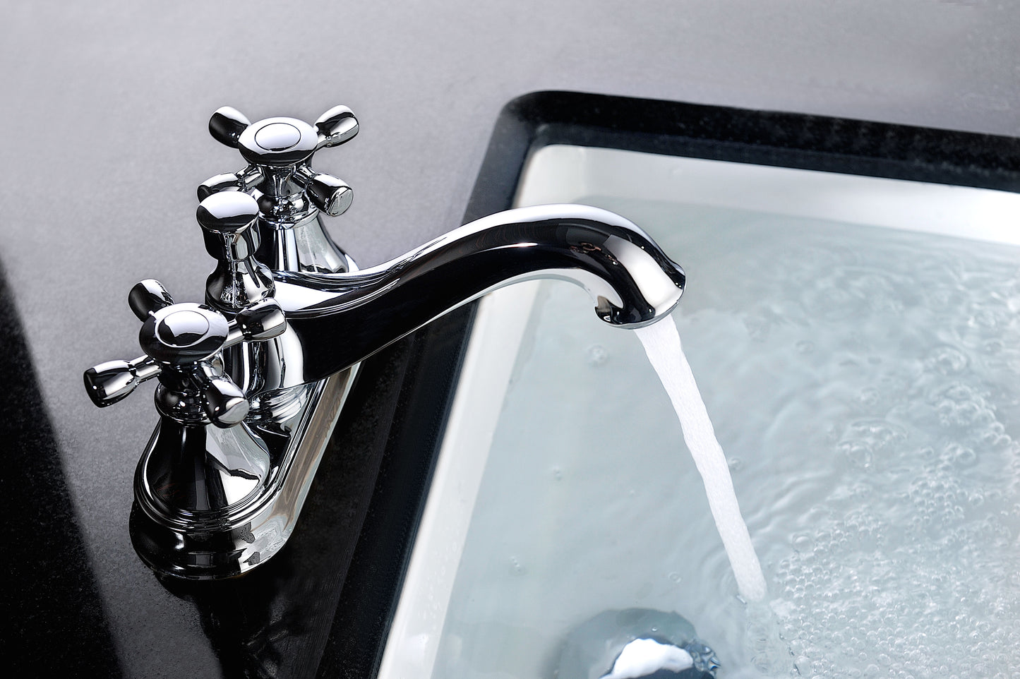 Major Series 4 in. Centerset 2-Handle Mid-Arc Bathroom Faucet