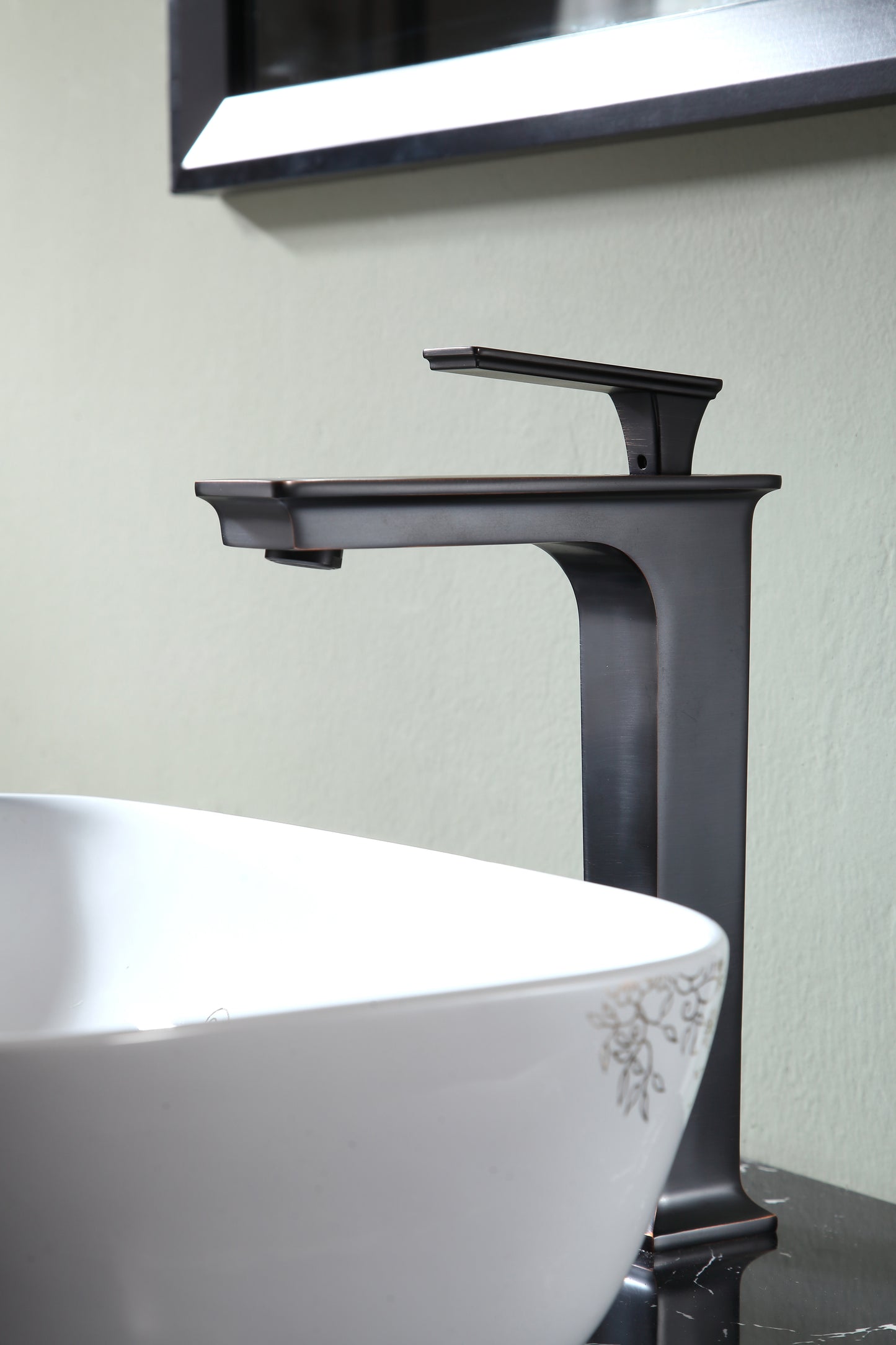 L-AZ121ORB - Saunter Single-Handle Vessel Bathroom Faucet in Oil Rubbed Bronze