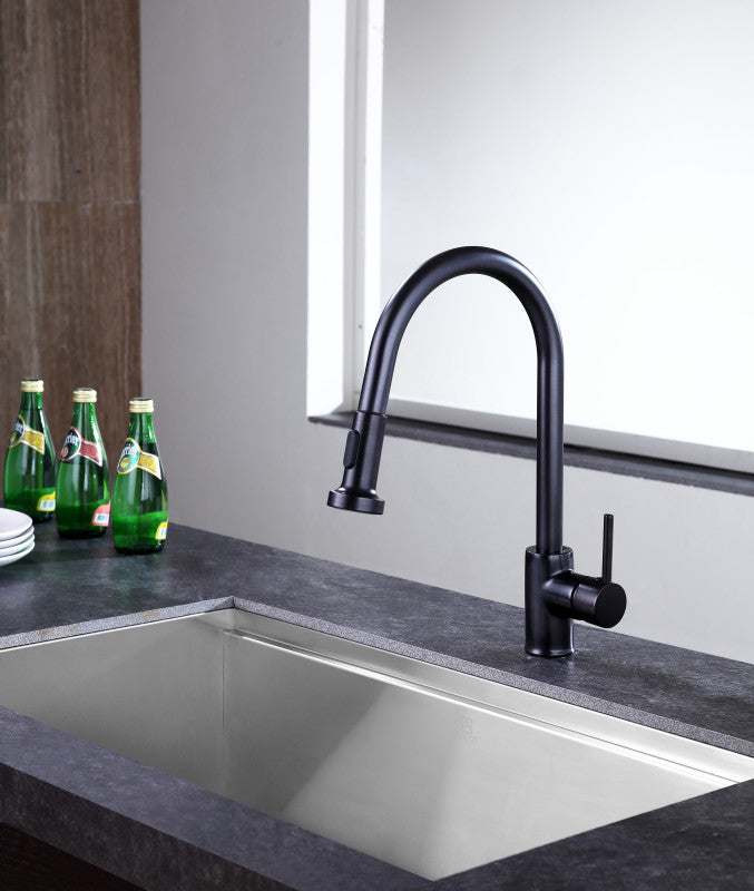 Somba Single-Handle Pull-Out Sprayer Kitchen Faucet in Oil Rubbed Bronze