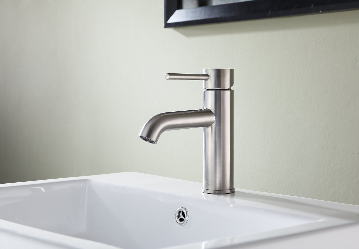L-AZ107BN - Valle Single Hole Single Handle Bathroom Faucet in Brushed Nickel