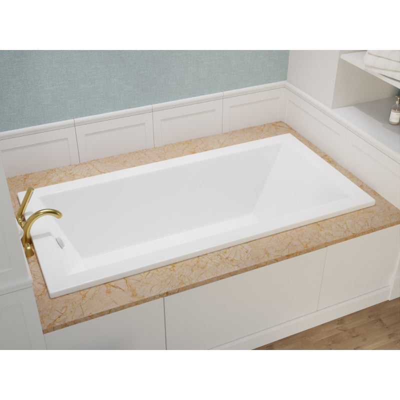 Illyrian 6 ft. Acrylic Reversible Drain Rectangular Bathtub in White