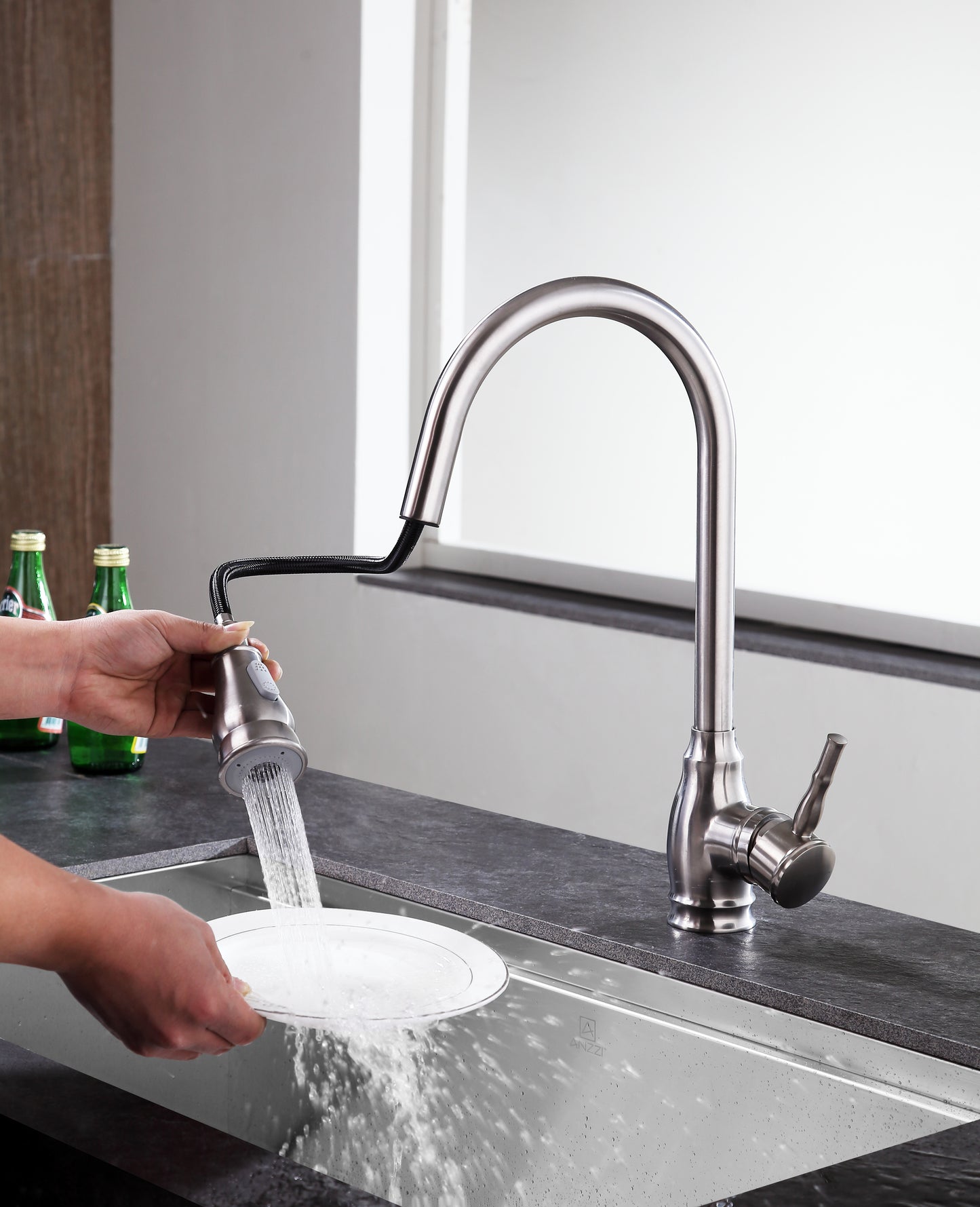 Bell Single-Handle Pull-Out Sprayer Kitchen Faucet