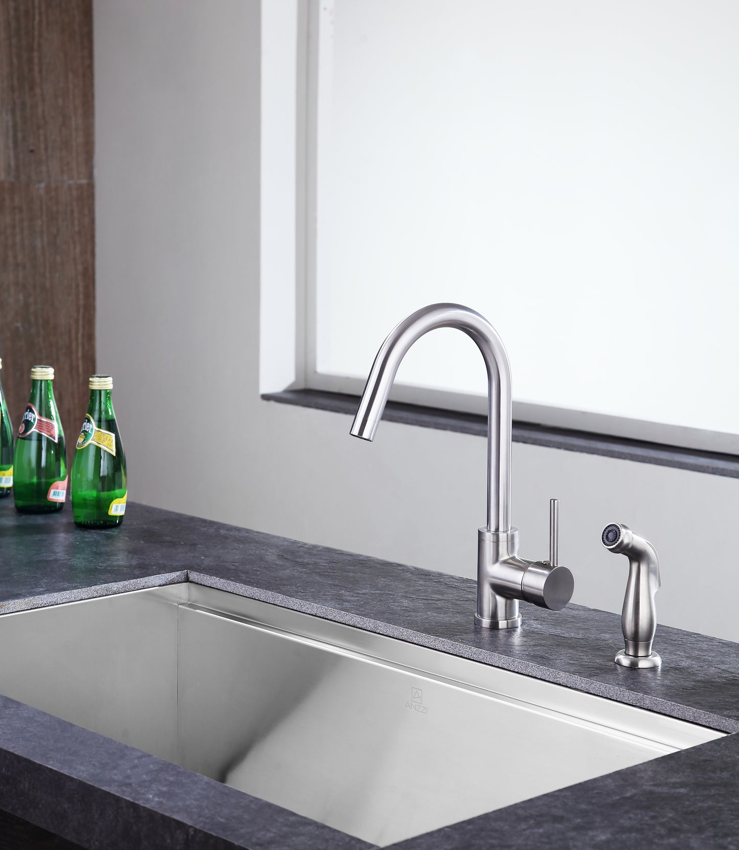 Farnese Single-Handle Standard Kitchen Faucet with Side Sprayer