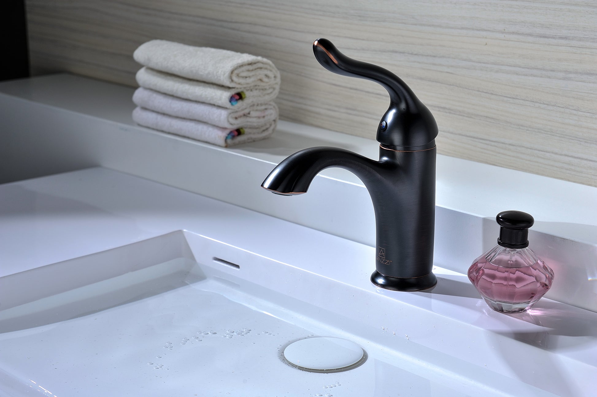 L-AZ009ORB - Arc Series Single Hole Single-Handle Low-Arc Bathroom Faucet in Oil Rubbed Bronze