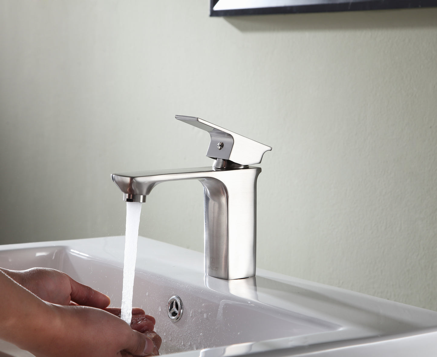 Promenade Single Hole Single Handle Bathroom Faucet