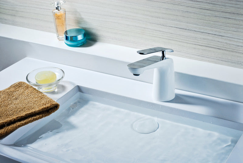 Etude Series Single Hole Single-Handle Low-Arc Bathroom Faucet in Polished Chrome
